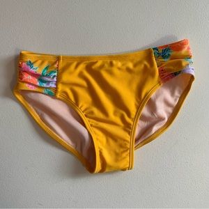 Art Class Bikini Bottom Swimwear Girl’s Size Large NWT